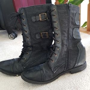 GROOVE ANKLE BOOTS